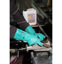 oopp, svetoopp, úchop, chemikálie, olej, pracovné rukavice, ochrana rúk, odolné, Coverguard, Bojnice, Prievidza