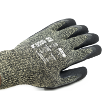 oopp, svetoopp, protiporézne, neporézne, ochrana proti porezaniu, pracovné rukavice, Coverguard, Bojnice, Prievidza