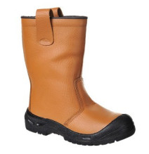 Bezpečnostné čižmy FW29 Rgger Scuff Cap S3